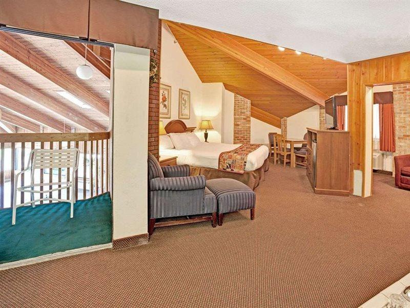 Baymont By Wyndham Monroe Exterior foto